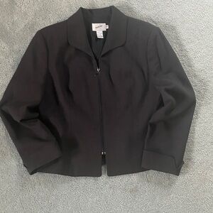 Jacqueline Ferrar Classic Black Women's Suit Jacket